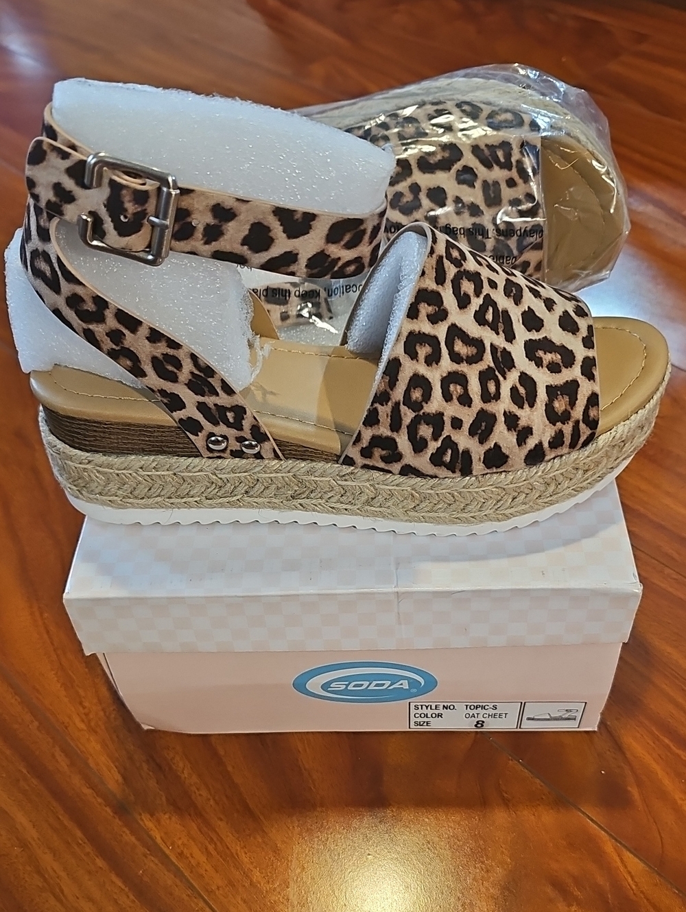 Soda Leopard Print Espadrille Platform Wedge Sandals Sz 8 NIB